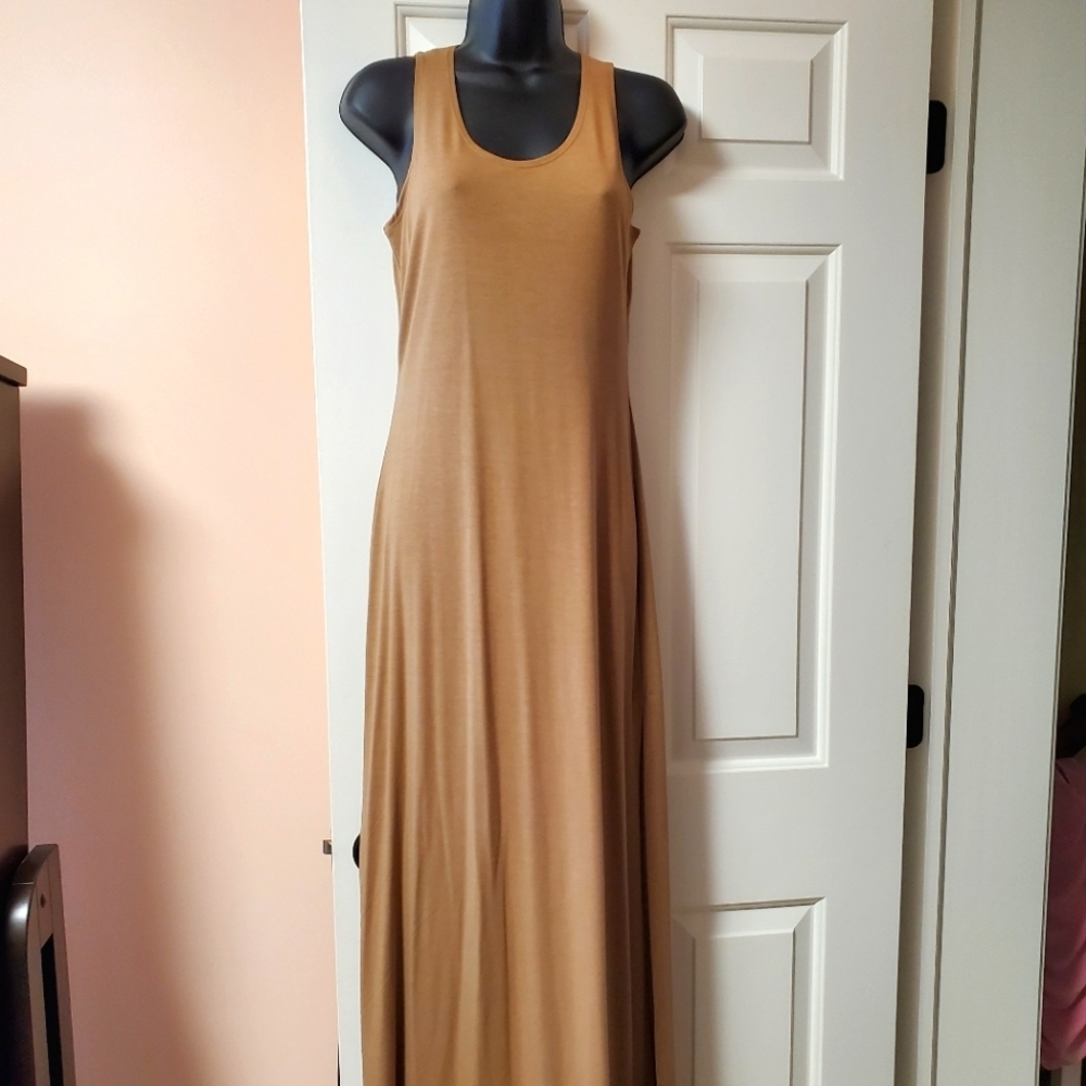 VENUS Sleeveless Tan Maxi Dress NWT